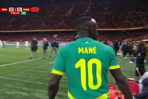 انتصار القائد.. خلاف بين مدرب السنغال وساديو ماني بسبب الانسحاب 